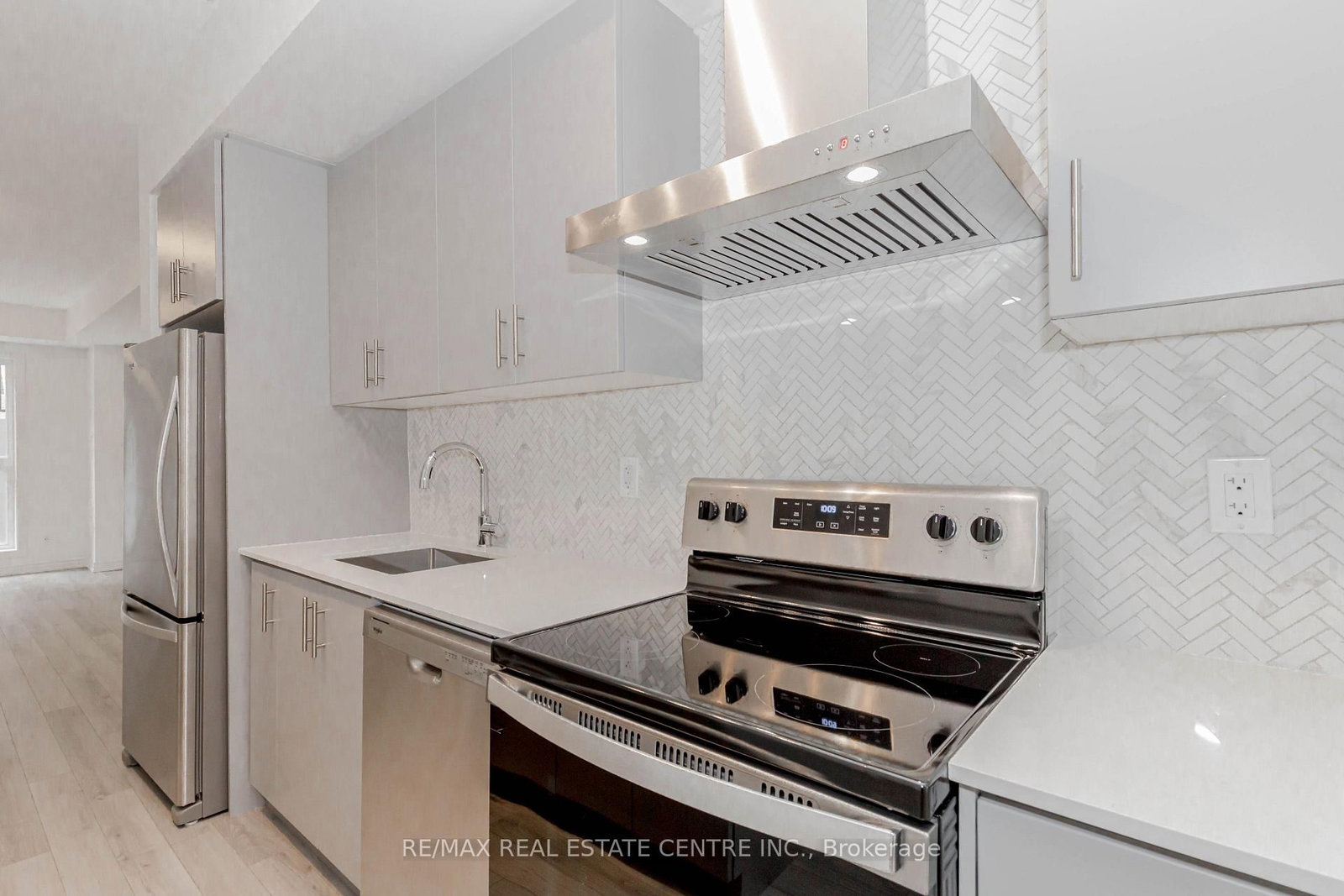 349 Wheat Boom Drive • #121 • Oakville, ON photo 22