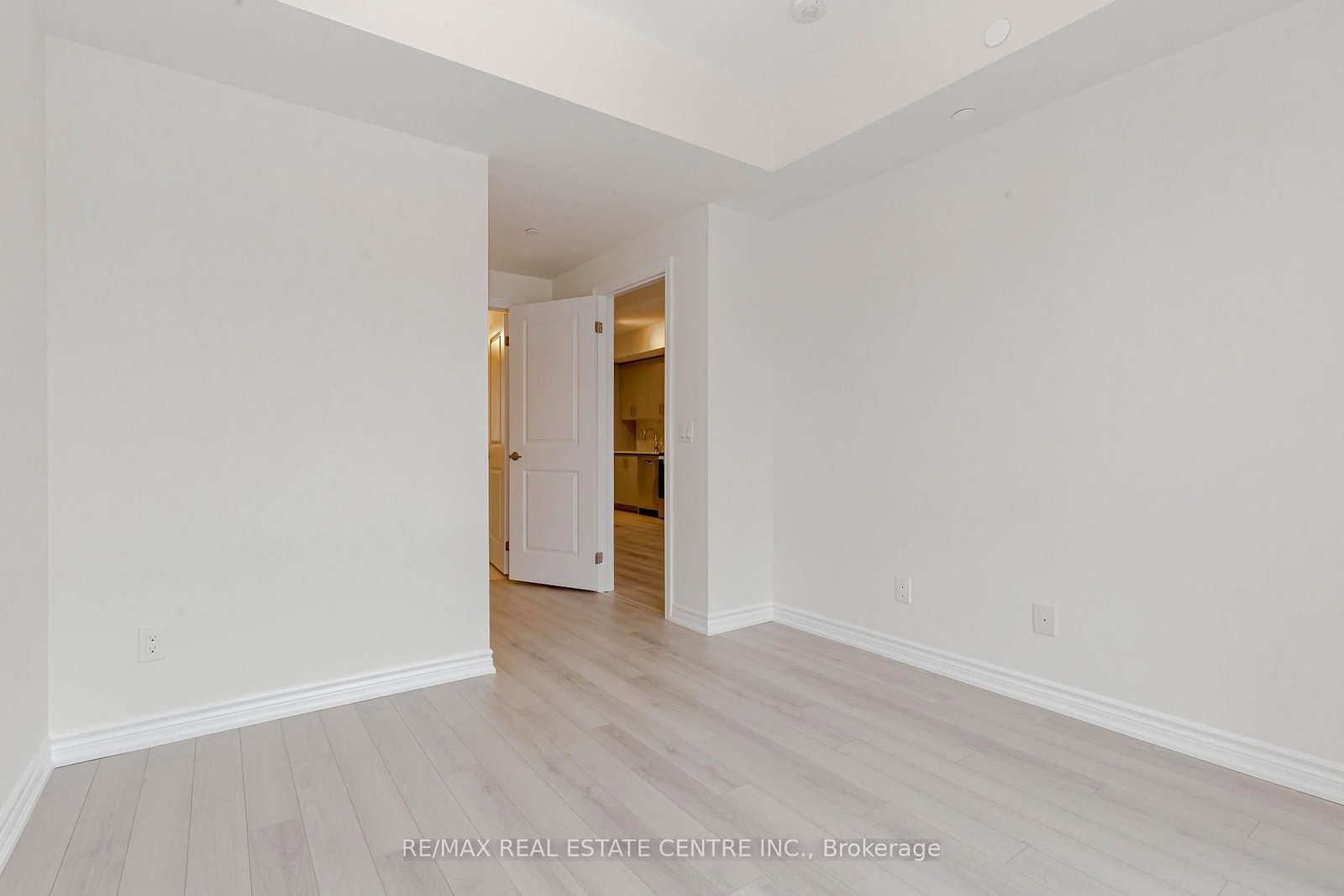 349 Wheat Boom Drive • #121 • Oakville, ON photo 35
