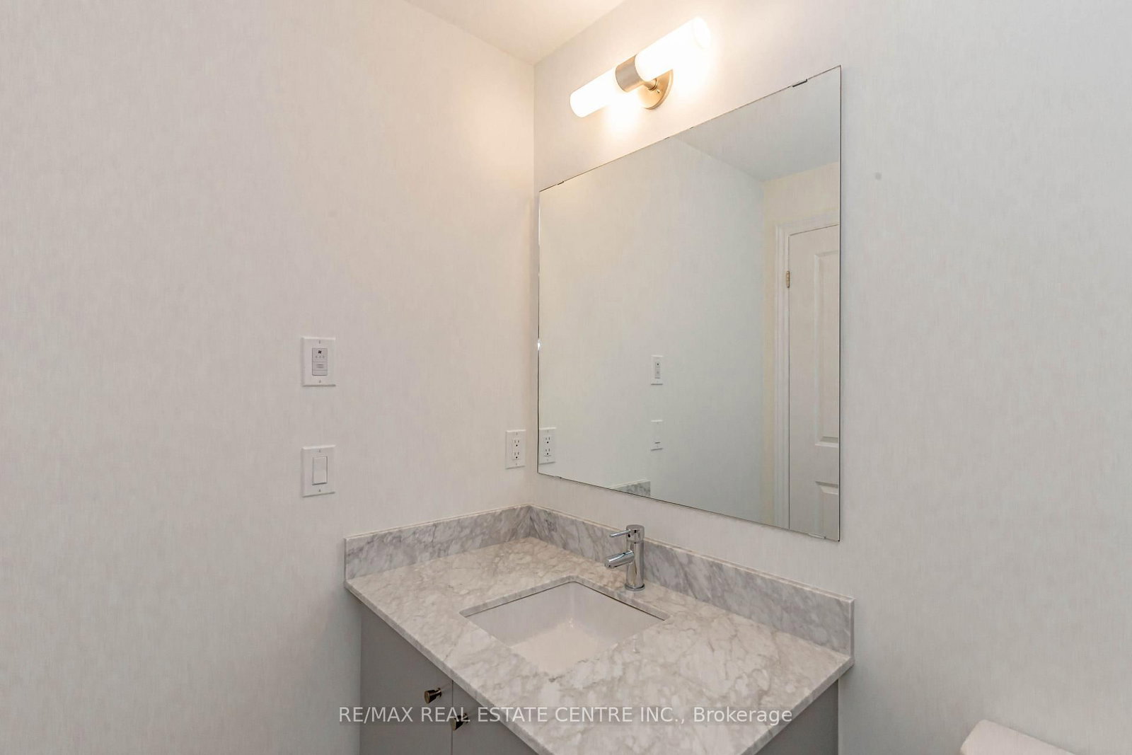 349 Wheat Boom Drive • #121 • Oakville, ON photo 46