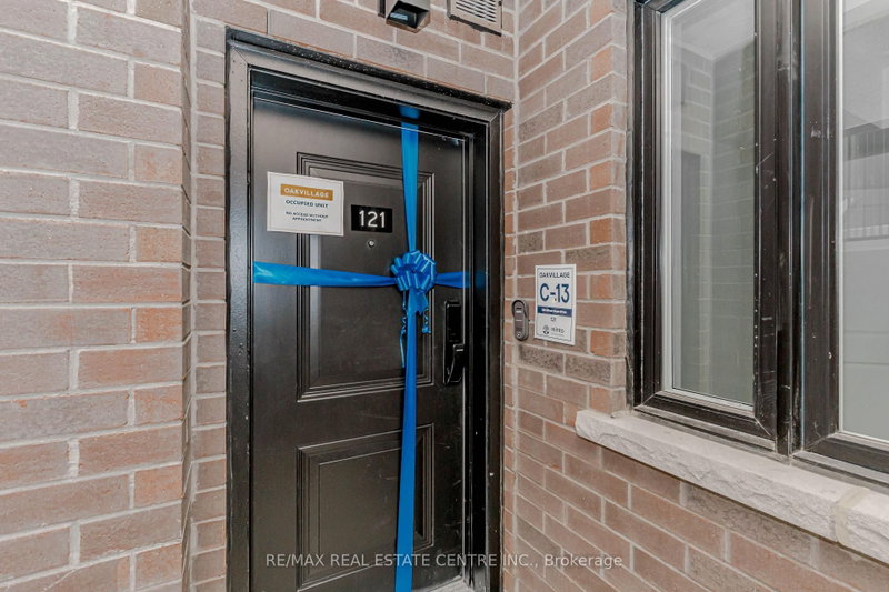 349 Wheat Boom Oakville,ON L6H 7X5 — Photo 8