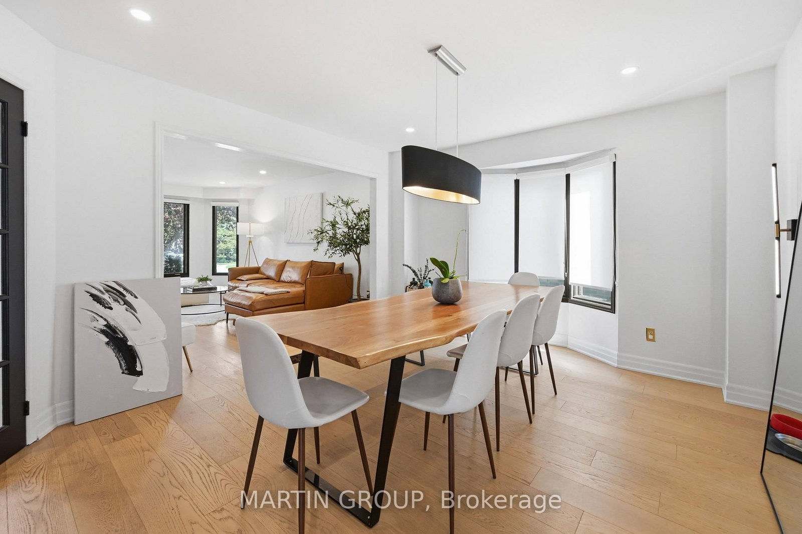 376 Carrier Lane • Oakville, ON photo 12