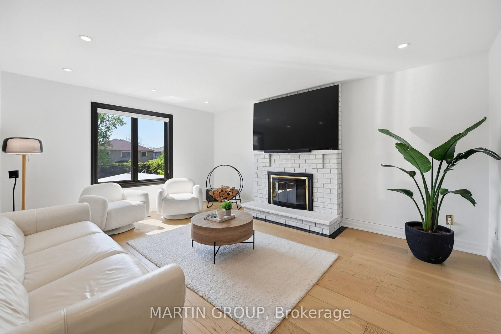 376 Carrier Lane • Oakville, ON photo 14