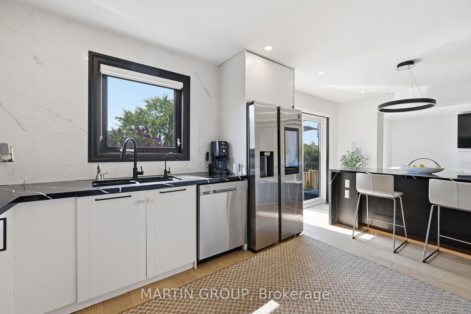 376 Carrier Lane • Oakville, ON photo 16