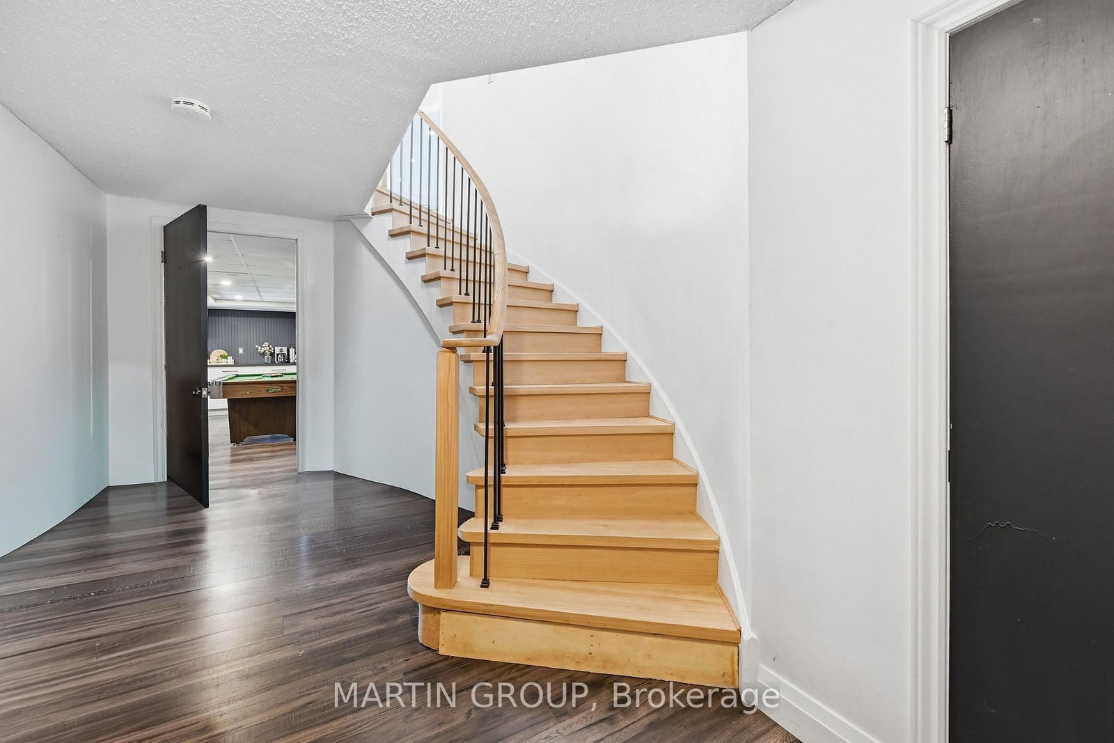 376 Carrier Lane • Oakville, ON photo 22