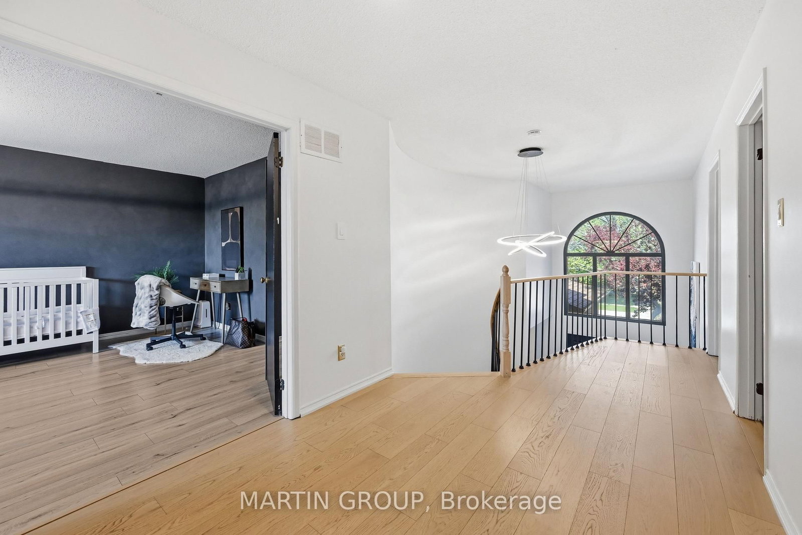 376 Carrier Lane • Oakville, ON photo 35
