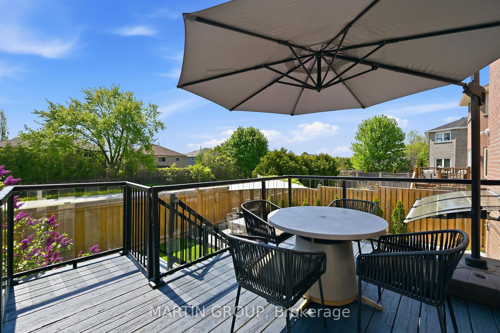 376 Carrier Lane • Oakville, ON photo 5