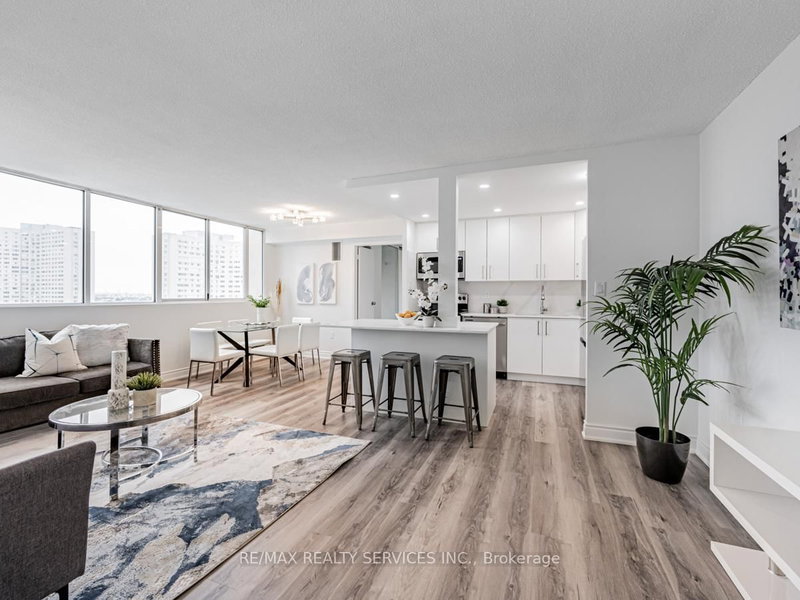 1108 - 3590 Kaneff Crescent