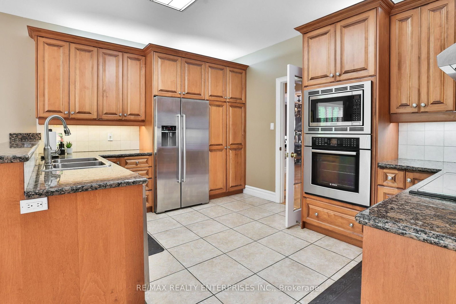 1832 Chesbro Court • Mississauga, ON photo 12