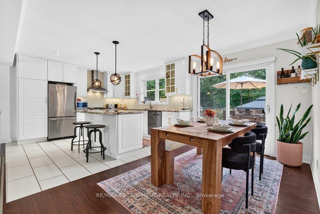 825 King Road • Burlington, ON photo 10