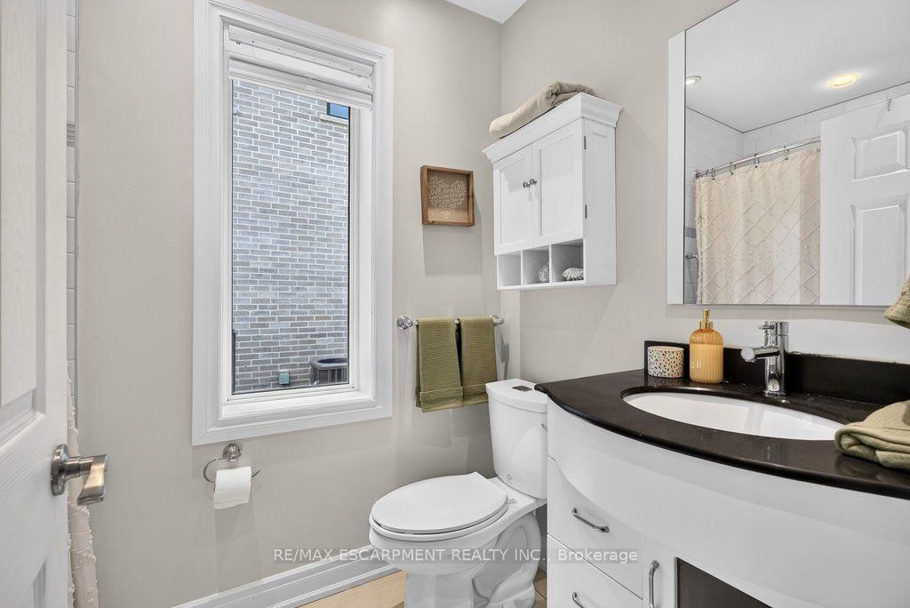 825 King Road • Burlington, ON photo 25