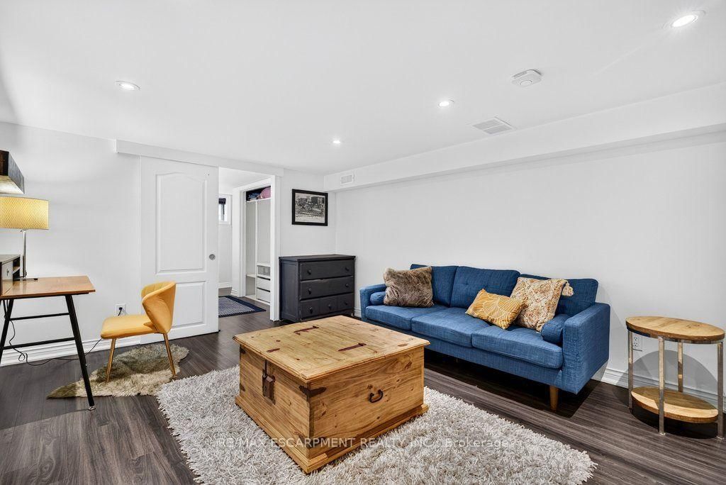 825 King Road • Burlington, ON photo 34
