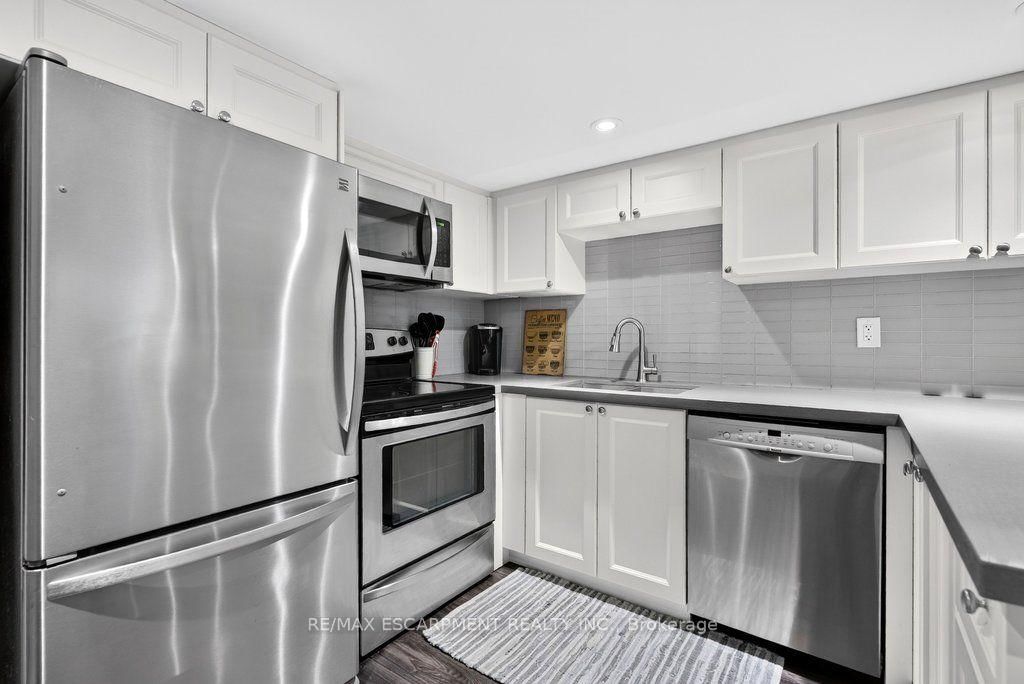 825 King Road • Burlington, ON photo 36
