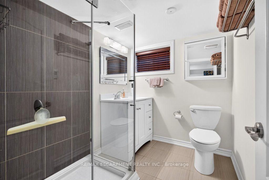 825 King Road • Burlington, ON photo 38