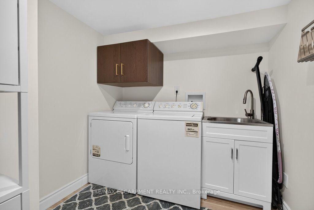 825 King Road • Burlington, ON photo 39