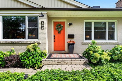 825 King Road • Burlington, ON photo 4
