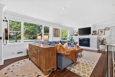 825 King Road • Burlington, ON photo 7