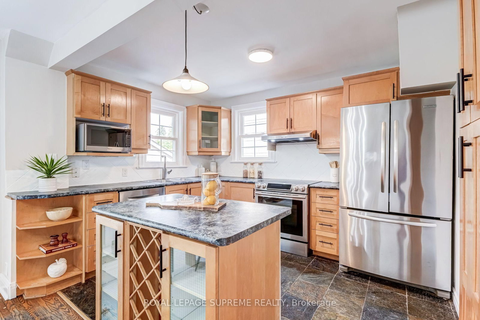 16 City Road • Toronto, ON photo 12