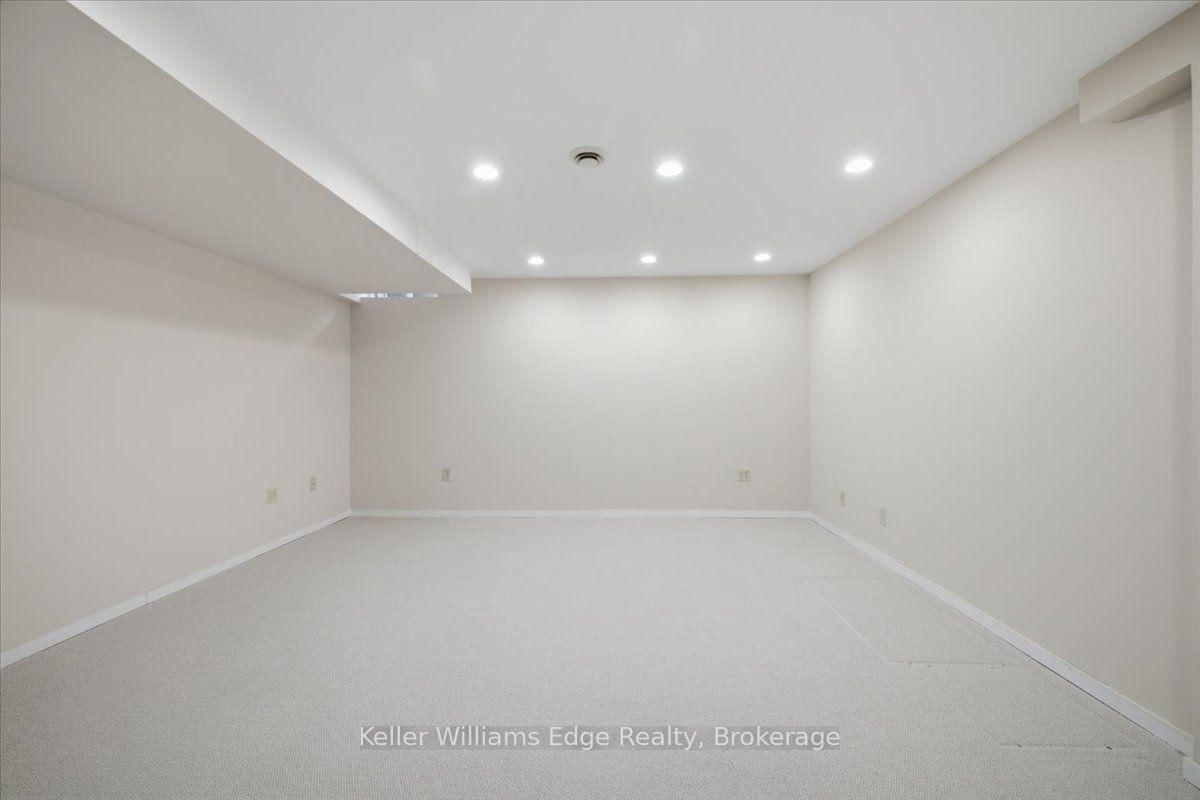 2025 CLEAVER Avenue • #20 • Burlington, ON photo 36
