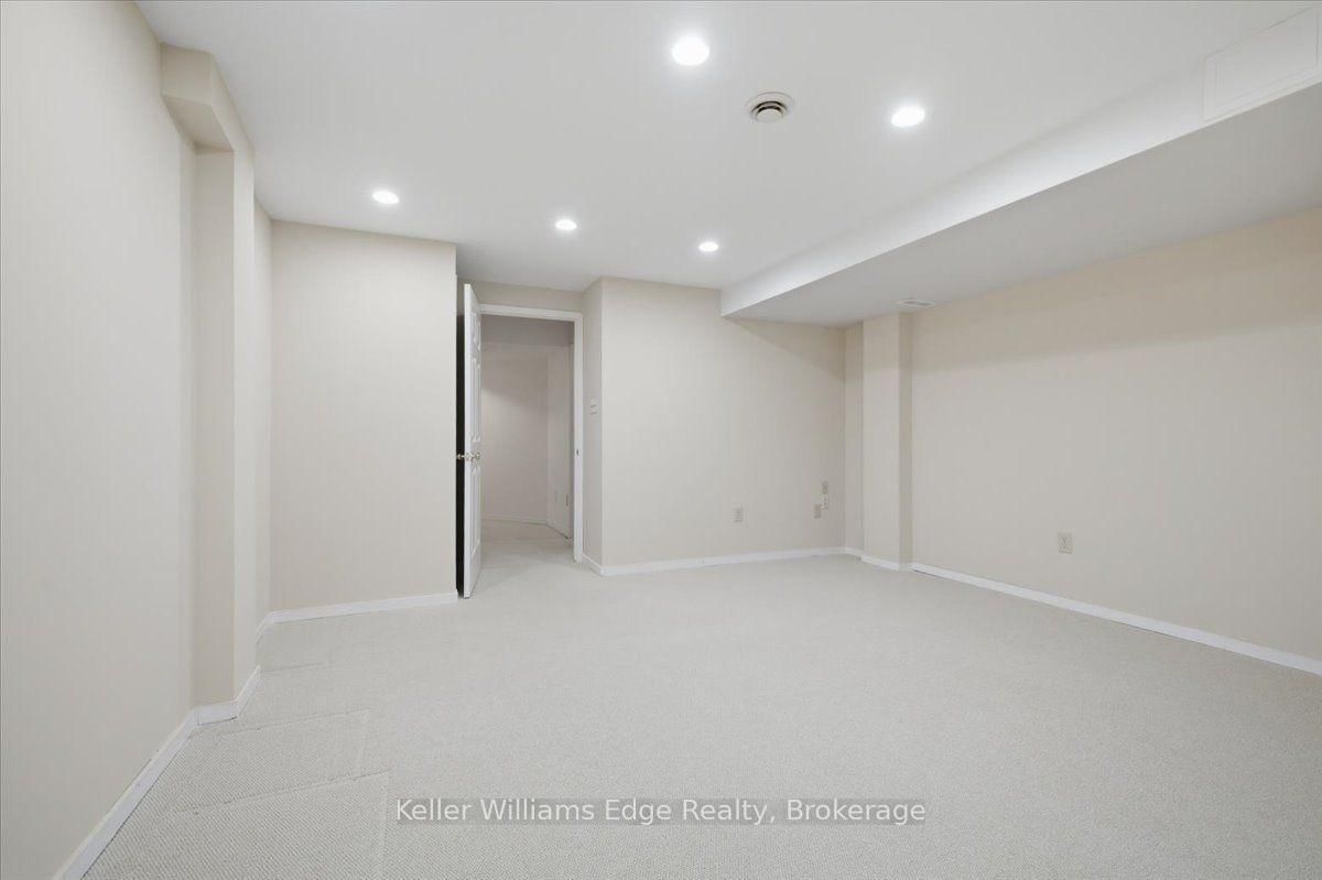 2025 CLEAVER Avenue • #20 • Burlington, ON photo 38