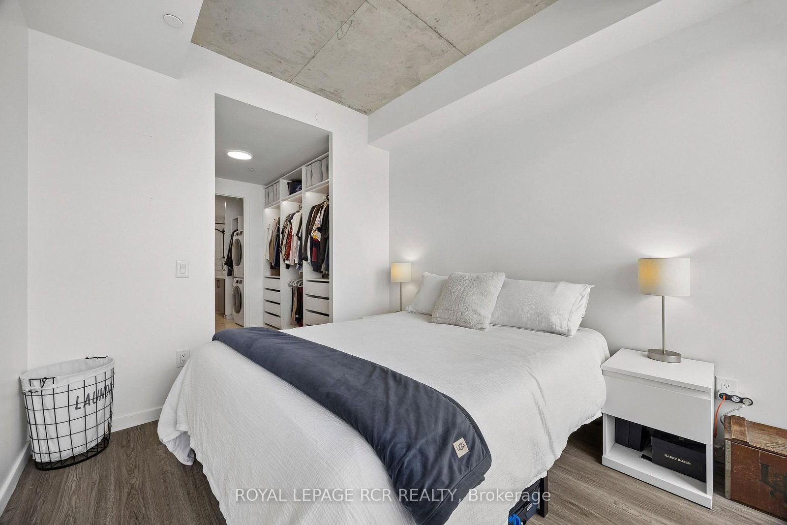689 The Queensway • #321 • Toronto, ON photo 6