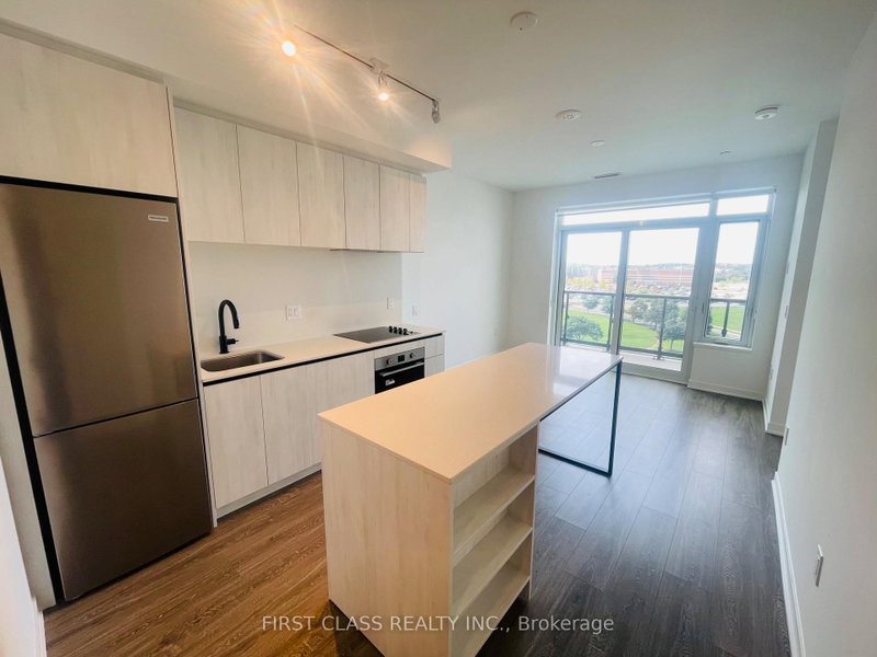 709 - 2495 Eglinton Avenue W
