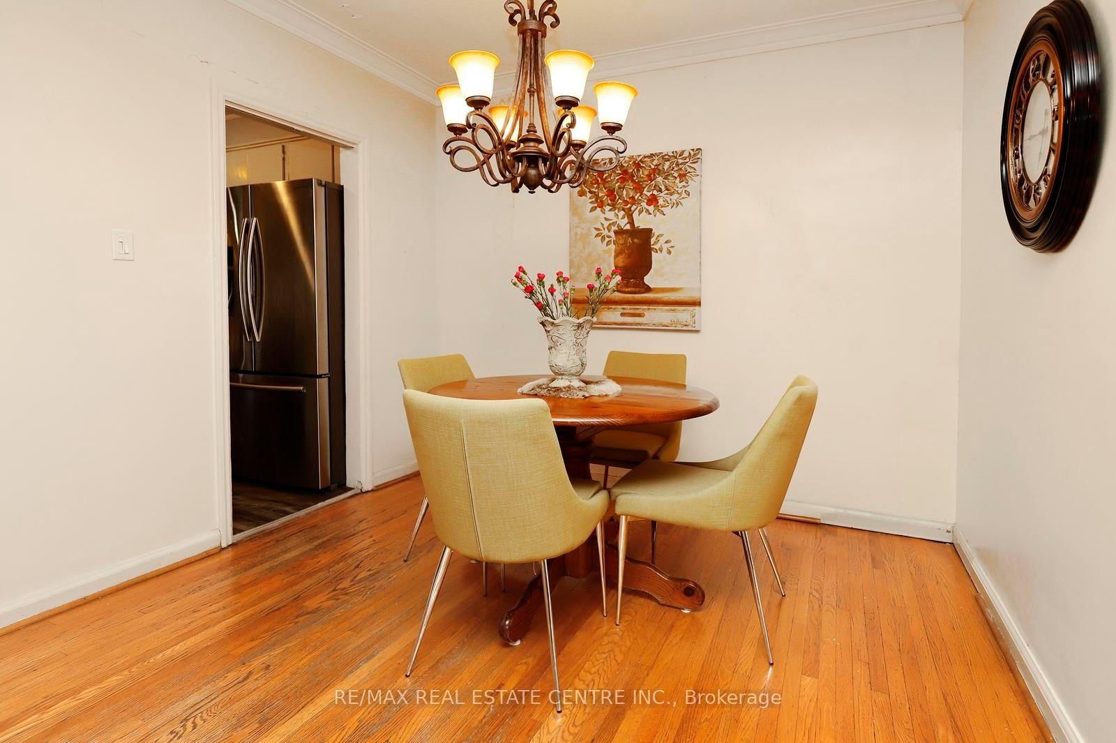 354 Martin Street SE • Milton, ON photo 11