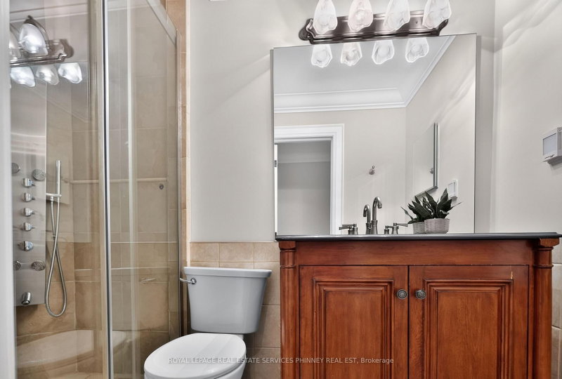 21 Cumberland Mississauga,ON L5G 3M7 — Photo 19