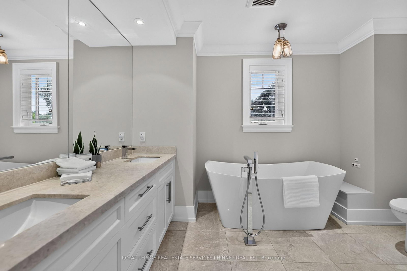 21 Cumberland Drive • Mississauga, ON photo 25