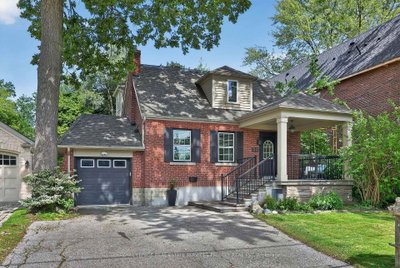 21 Cumberland Drive • Mississauga, ON photo 3