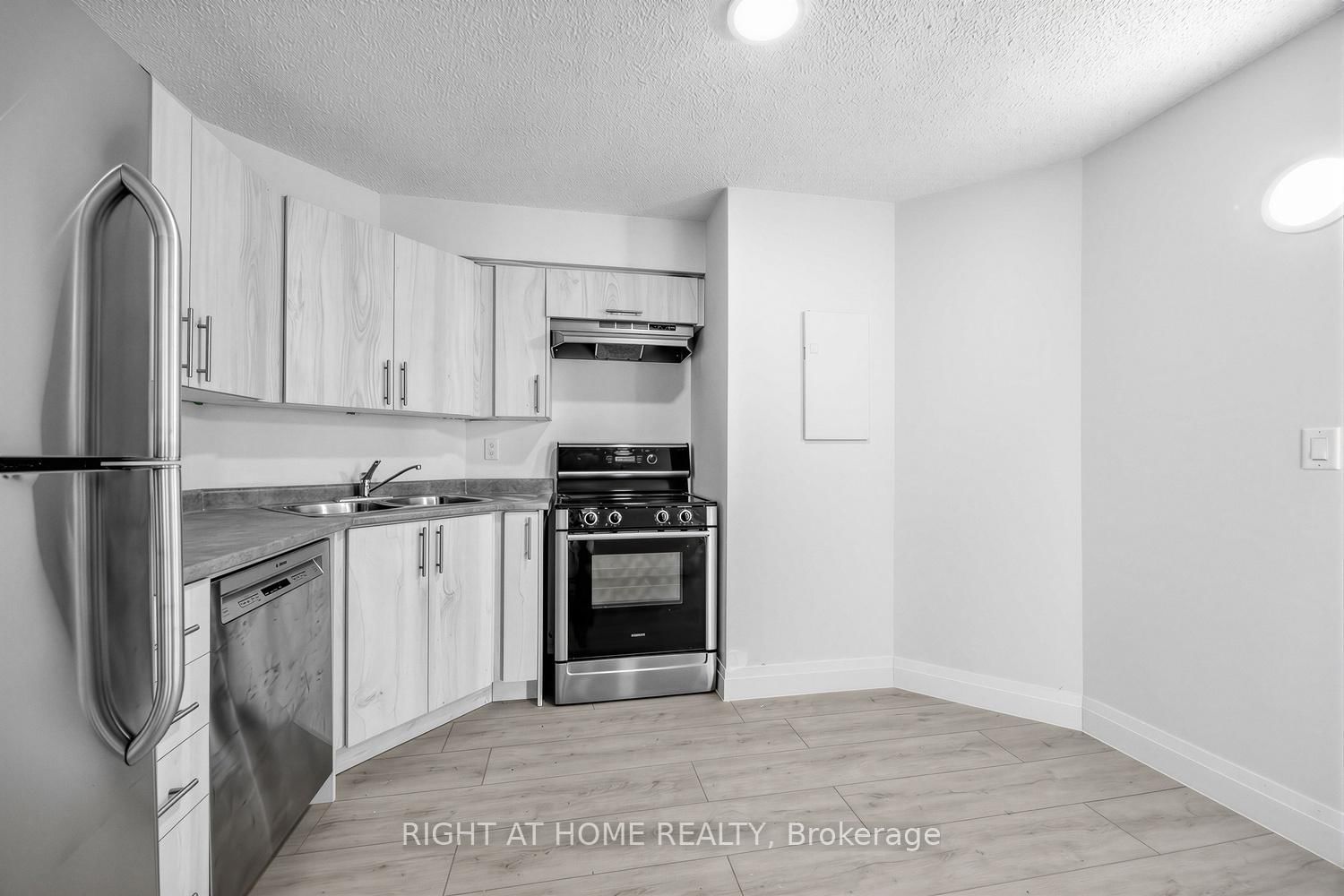 41 Markbrook Lane • #1711 • Toronto, ON photo 11