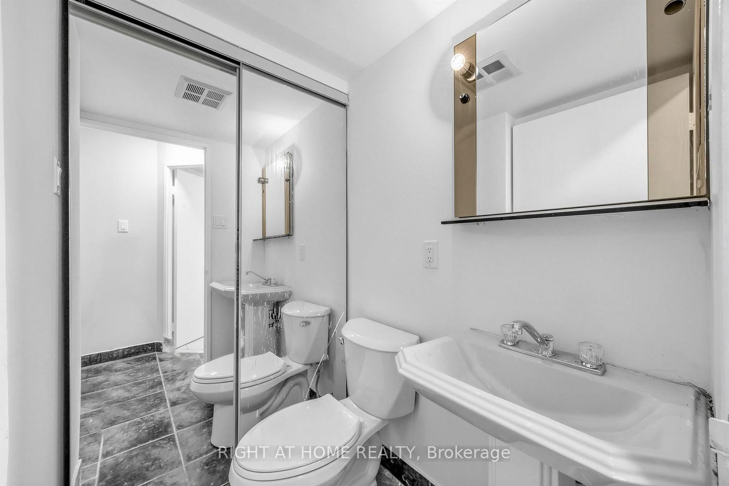 41 Markbrook Lane • #1711 • Toronto, ON photo 13