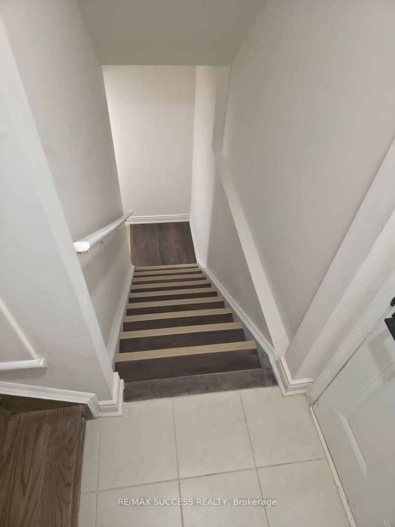 1407 Hearns Milton,ON L9E 0G6 — Photo 12