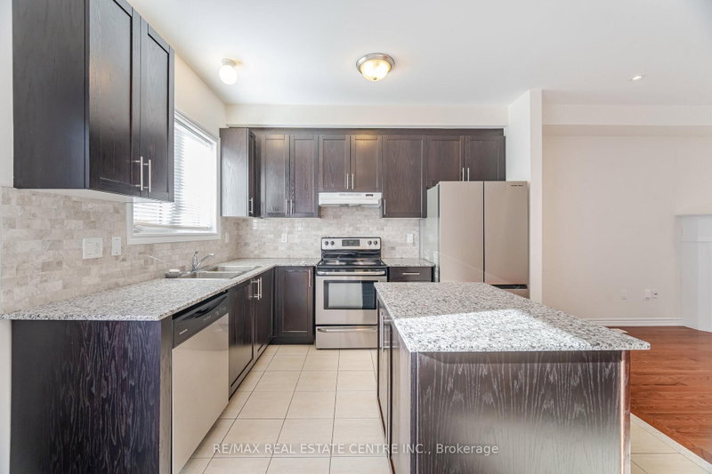 11 Yately Brampton,ON L7A 4R9 — Photo 10