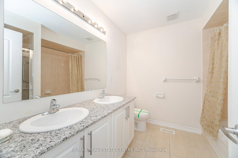 11 Yately Brampton,ON L7A 4R9 — Photo 17