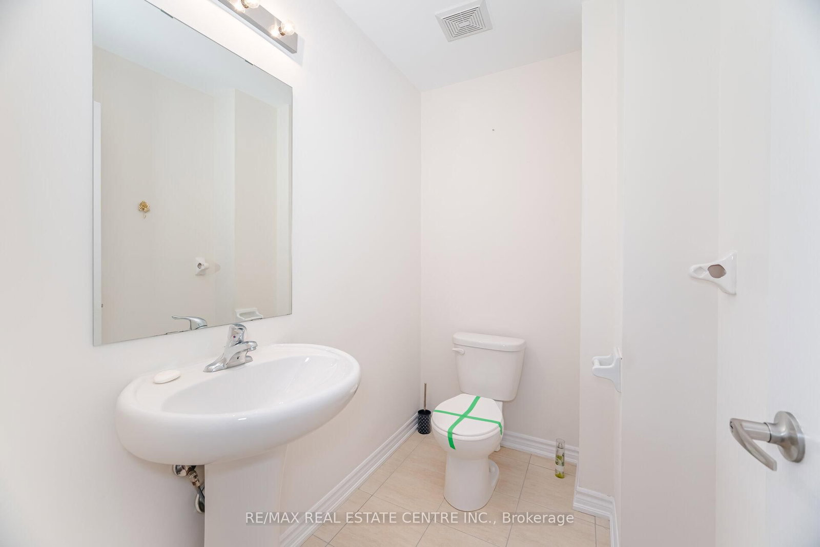 11 Yately Brampton,ON L7A 4R9 — Photo 20