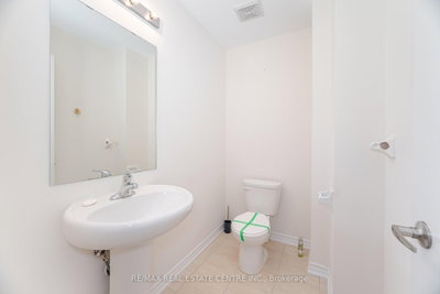 11 Yately Brampton,ON L7A 4R9 — Photo 20
