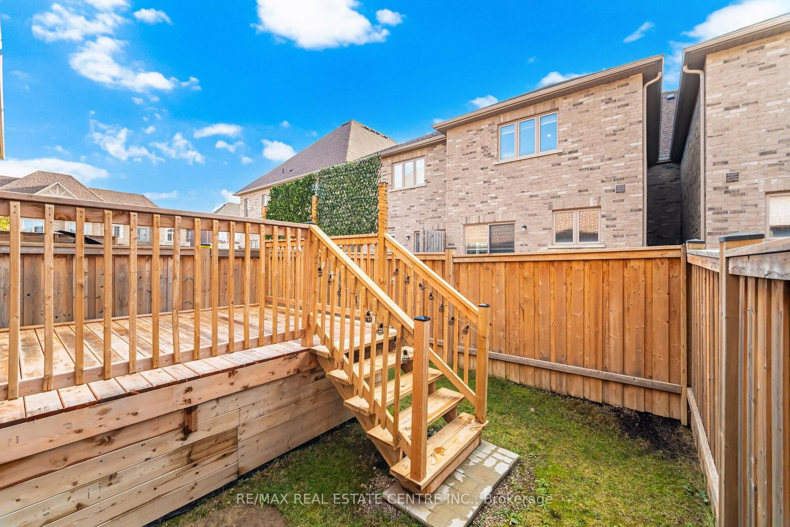 11 Yately Brampton,ON L7A 4R9 — Photo 28