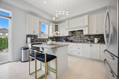 18 Malpass Brampton,ON L7A 4P8 — Photo 10