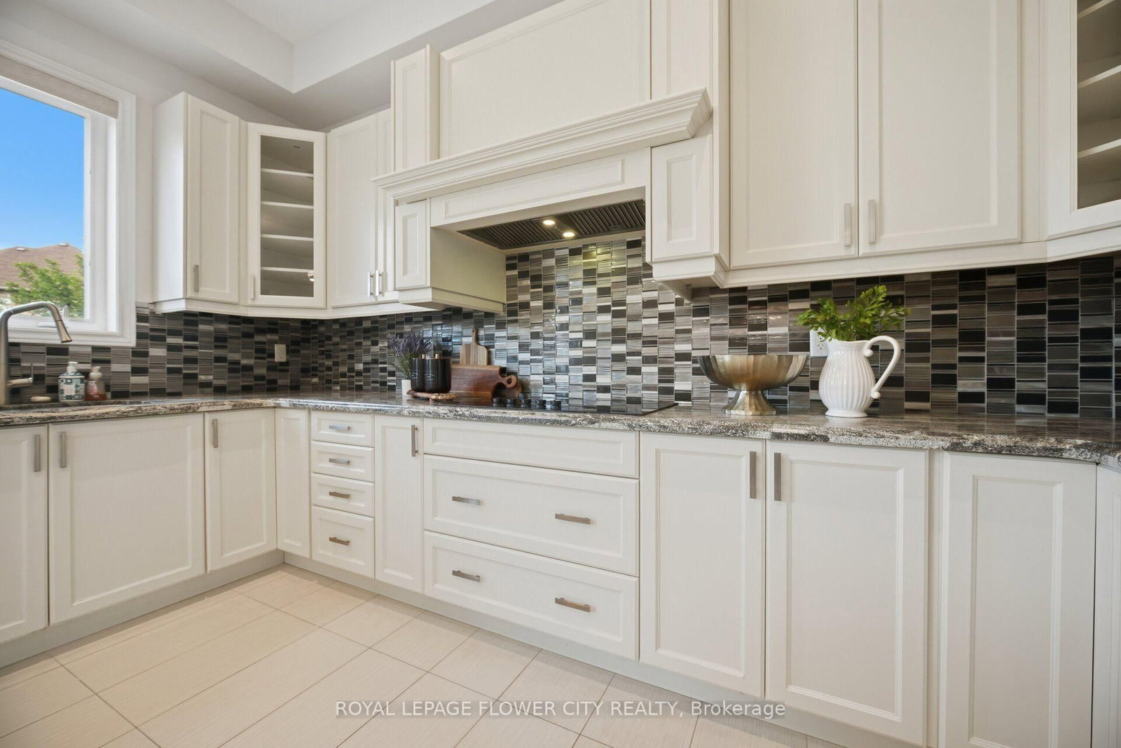18 Malpass Brampton,ON L7A 4P8 — Photo 11