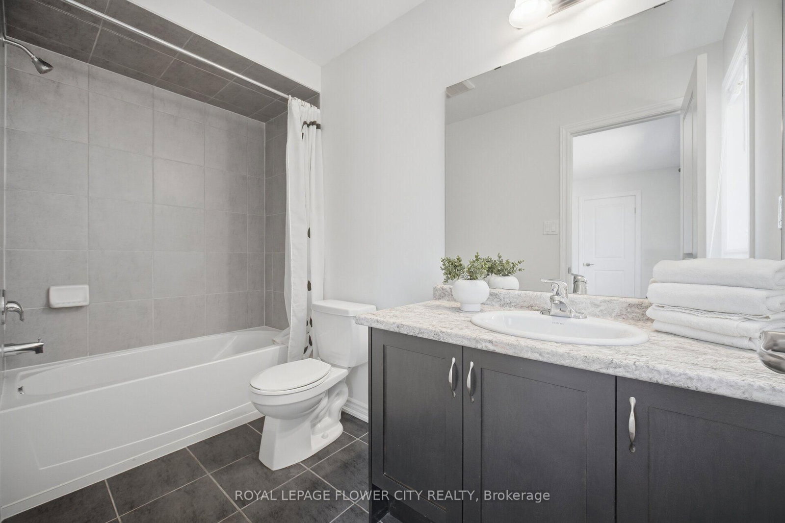 18 Malpass Brampton,ON L7A 4P8 — Photo 36