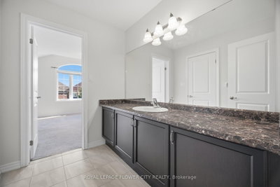 18 Malpass Brampton,ON L7A 4P8 — Photo 39