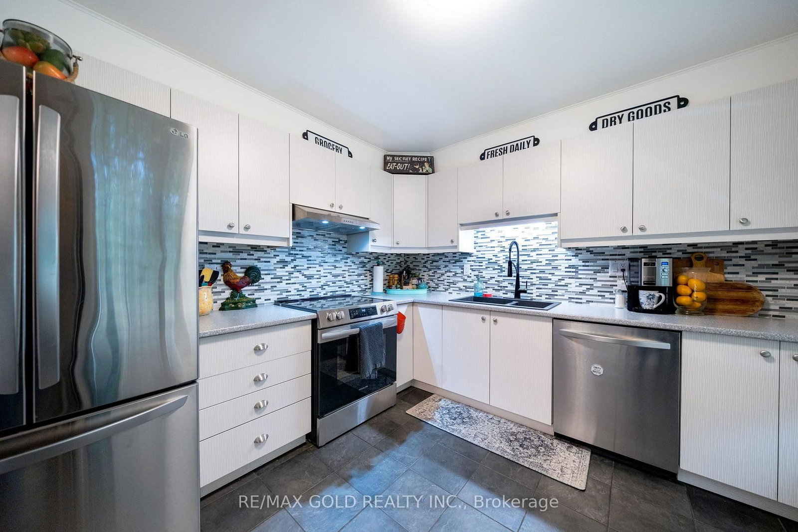 6540 FALCONER Drive • #45 • Mississauga, ON photo 5