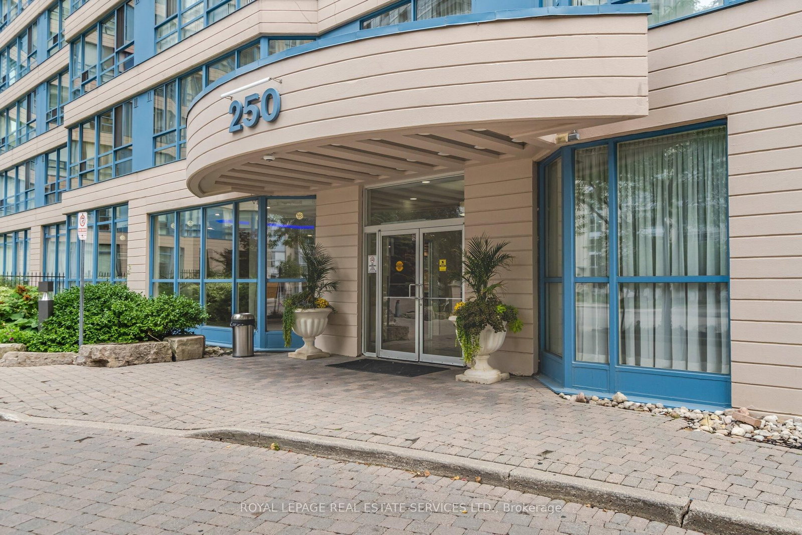 250 Webb Drive • #PH05 • Mississauga, ON photo 2