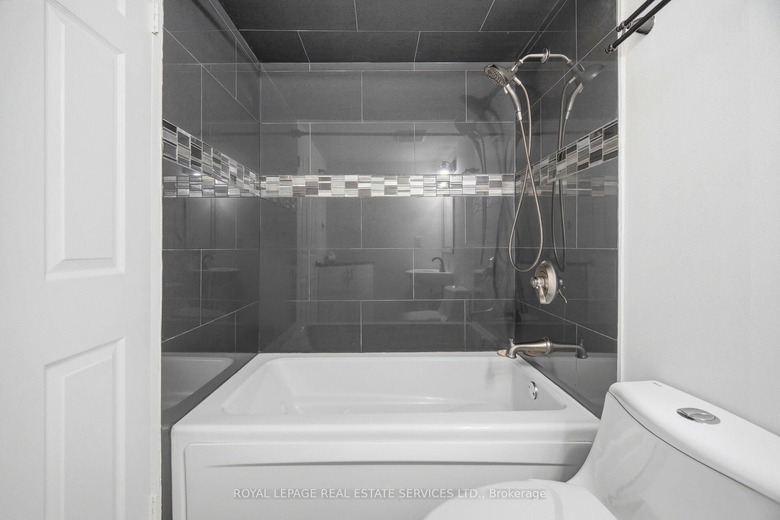 250 Webb Drive • #PH05 • Mississauga, ON photo 27
