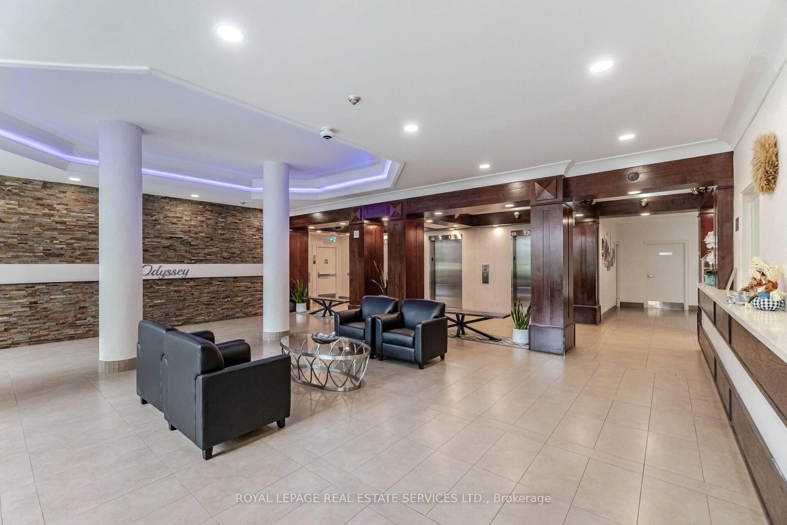 250 Webb Drive • #PH05 • Mississauga, ON photo 3