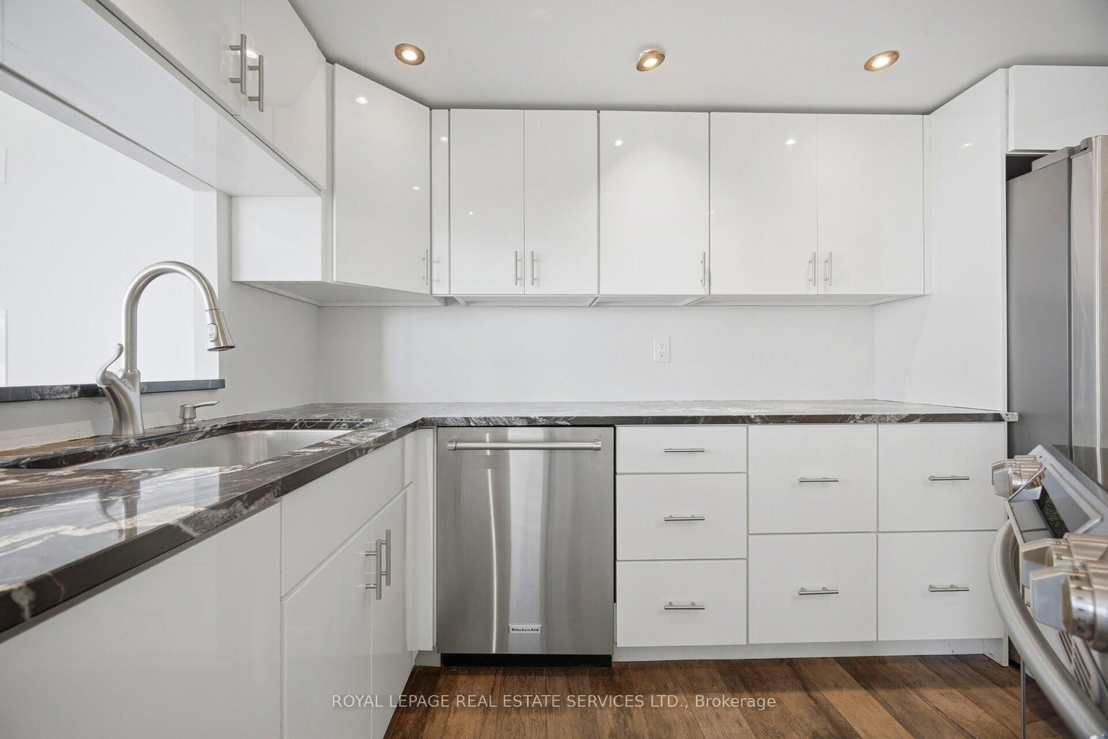 250 Webb Drive • #PH05 • Mississauga, ON photo 8