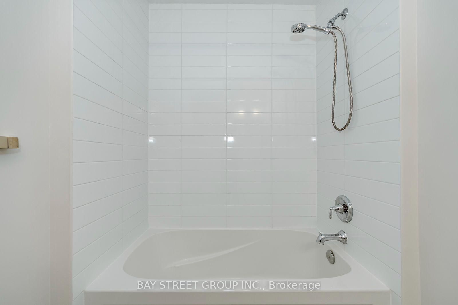 2172 Trafalgar Road • ##21 • Oakville, ON photo 26