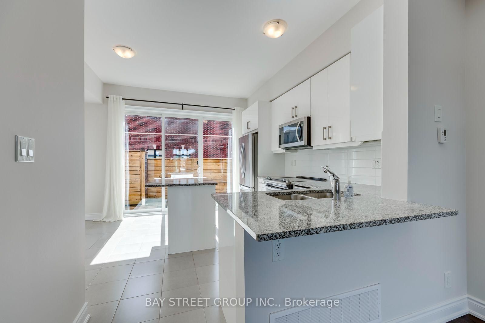 2172 Trafalgar Road • ##21 • Oakville, ON photo 29