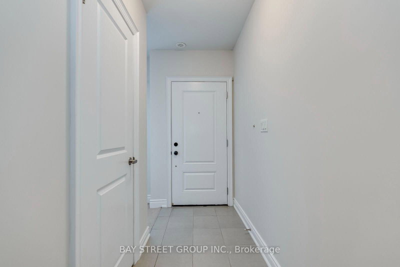 #21 - 2172 Trafalgar Road