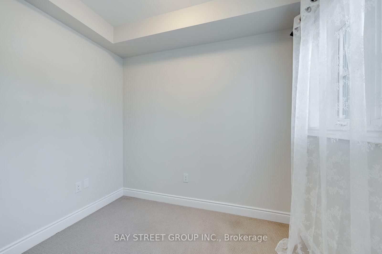 2172 Trafalgar Road • ##21 • Oakville, ON photo 4